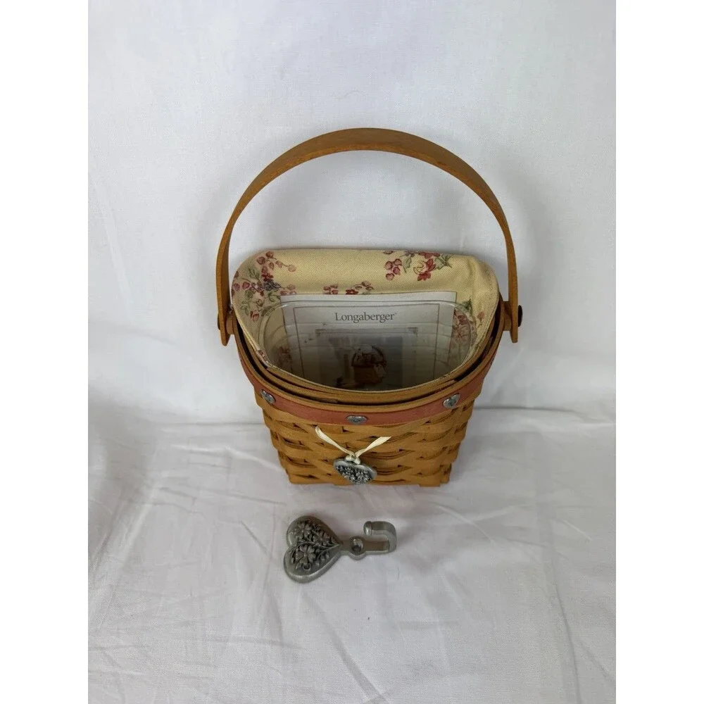 LONGABERGER 2001 Sweetheart Red Love Notes Basket W Liner Protector With Hook